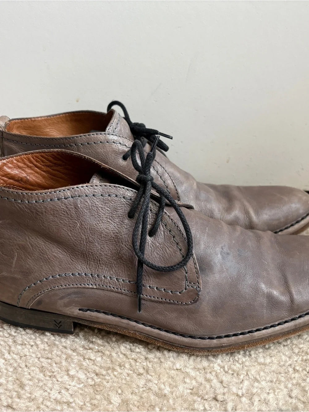 John Varvatos Grey Leather Chukka Boots with Black Laces size 9.5
